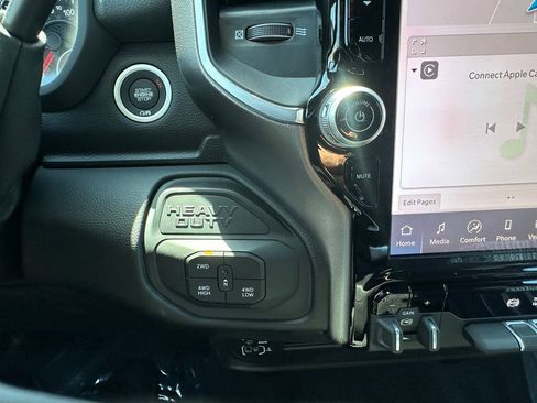 New 2026 RAM 2500 Big Horn AWD/4WD image 27