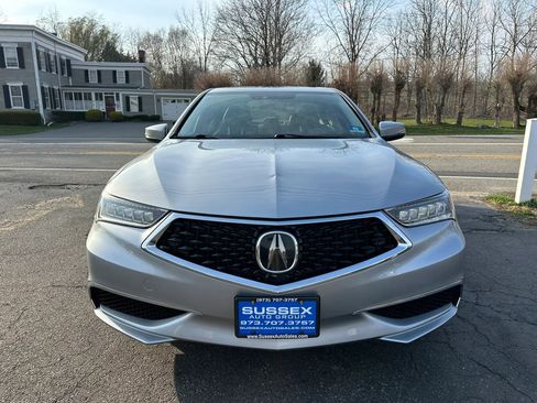 Used 2018 Acura TLX w/ Technology Package image 2