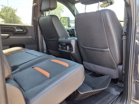 Used 2024 GMC Sierra 2500 AT4 w/ Technology Package AWD/4WD image 15