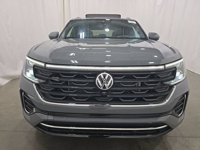 Used 2026 Volkswagen Atlas Cross Sport SEL Premium R-Line AWD/4WD image 3