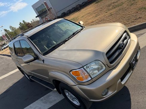 Used 2003 Toyota Sequoia SR5 image 4