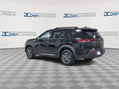 Used 2025 Nissan Pathfinder SV AWD/4WD image 6