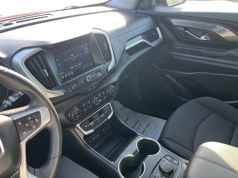 Used 2024 GMC Terrain SLE w/ Driver Convenience Package image 12