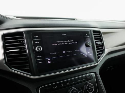 Used 2019 Volkswagen Atlas SE image 31