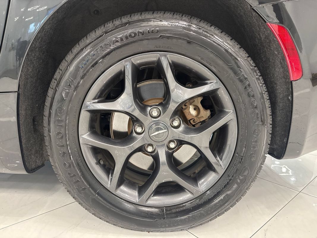 Used 2019 Chrysler Pacifica Touring-L Plus w/ Advanced Safetytec Group FWD image 45