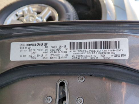 Used 2012 RAM 3500 Laramie w/ Cold Weather Group image 33