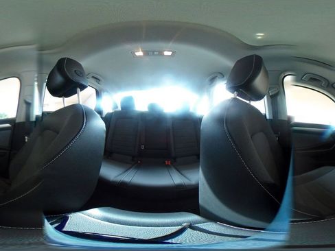 Used 2025 Volkswagen Jetta SE image 36