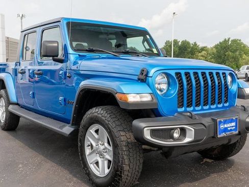 Used 2022 Jeep Gladiator Sport AWD/4WD image 4