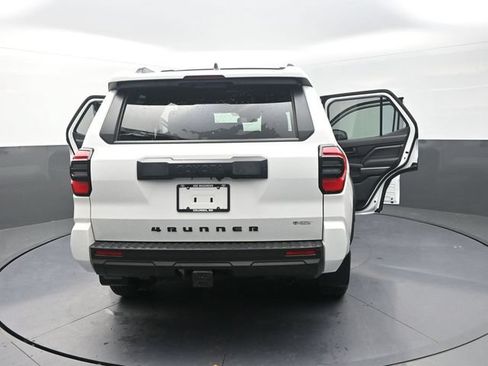 Used 2026 Toyota 4Runner SR5 AWD/4WD image 44