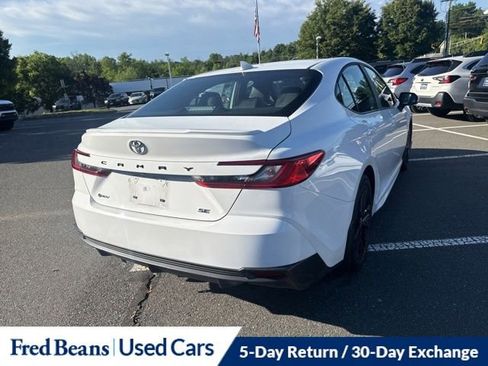 Used 2025 Toyota Camry SE FWD image 10