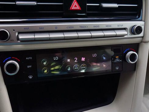 New 2026 Genesis G70 2.5T Prestige image 9