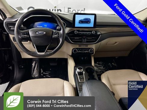 Used 2020 Ford Escape Titanium image 27