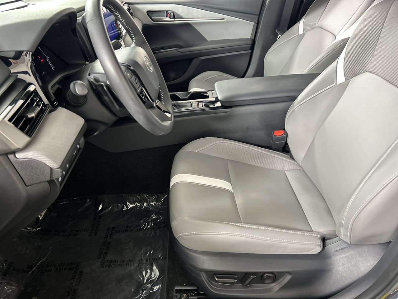 Used 2026 Toyota Camry SE FWD image 21