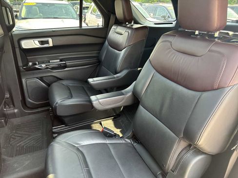 Used 2022 Ford Explorer Platinum w/ Equipment Group 601A image 68