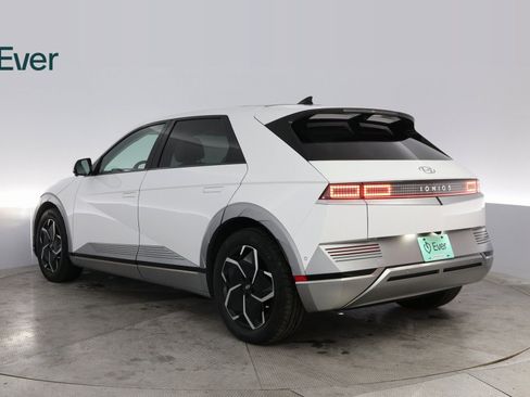 Used 2024 Hyundai Ioniq 5 Limited image 14