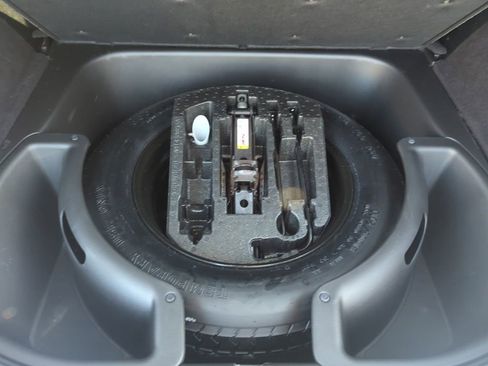 Used 2014 Jeep Grand Cherokee Limited image 42