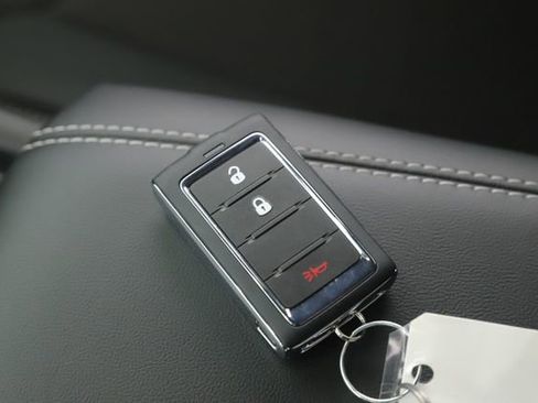 Used 2025 Jeep Grand Cherokee Laredo w/ MOPAR Finishing Package image 19