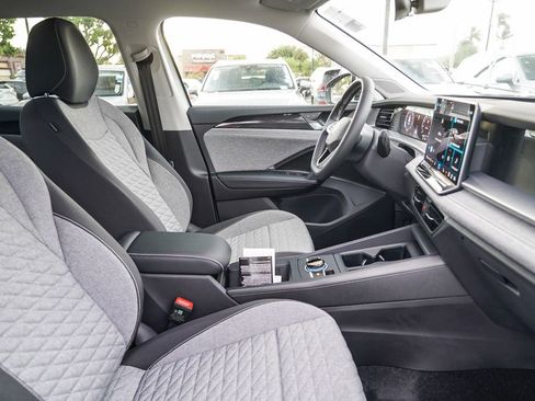 New 2025 Volkswagen Tiguan S image 23