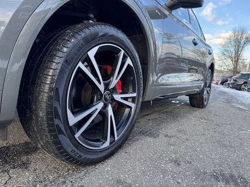 Certified 2025 Audi Q5 2.0T Premium Plus w/ Premium Plus Package image 10