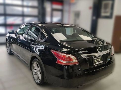 Used 2013 Nissan Altima 2.5 SV w/ 2.5SV Convenience Pkg image 4