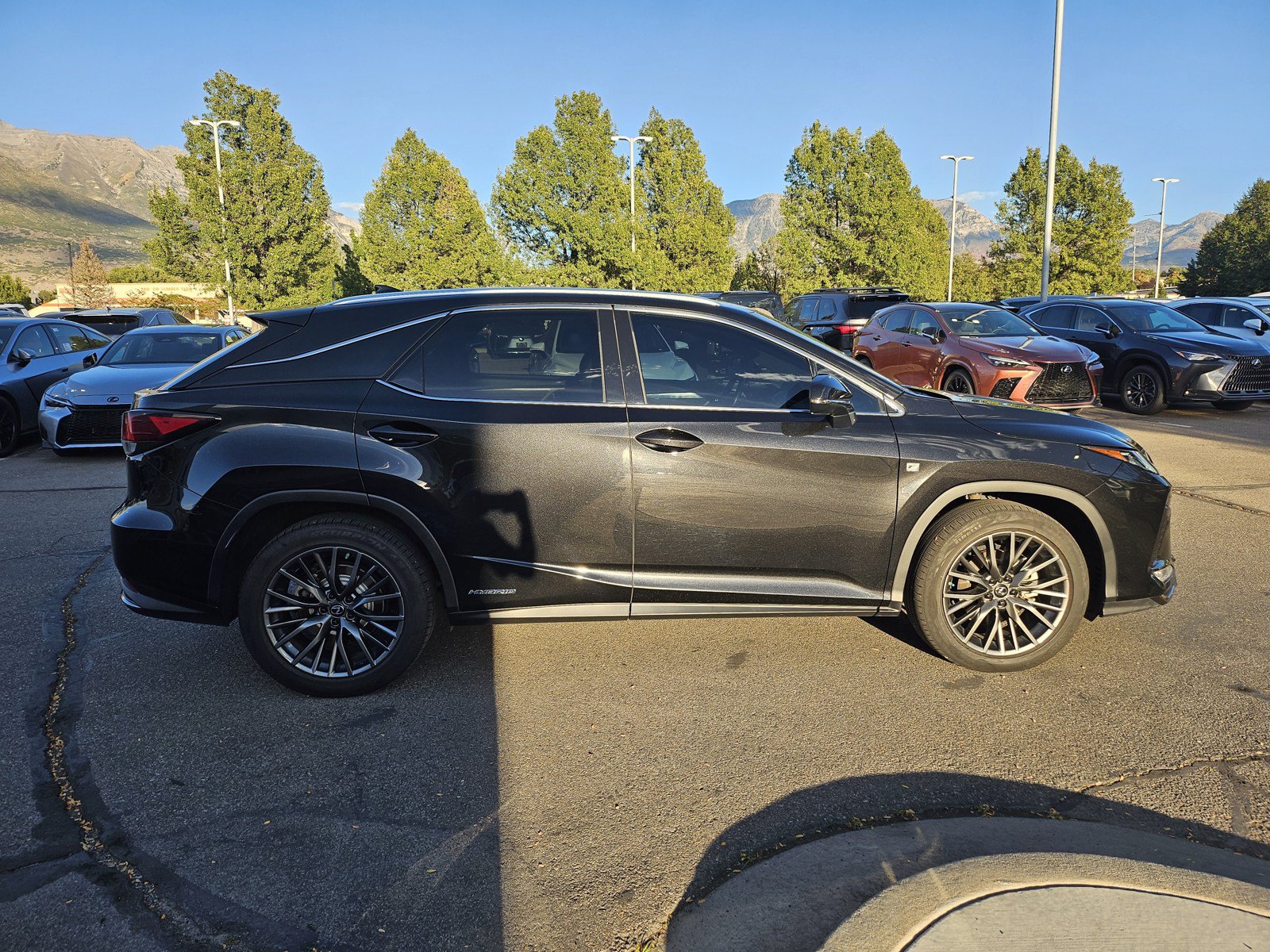 Used 2020 Lexus RX 450h F Sport w/ Accessory Package AWD/4WD image 4