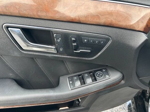 Used 2011 Mercedes-Benz E 350 4MATIC Wagon image 12