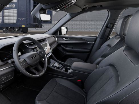 New 2026 Jeep Grand Cherokee Altitude image 22