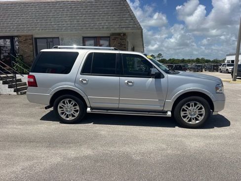 Used 2011 Ford Expedition Limited image 5