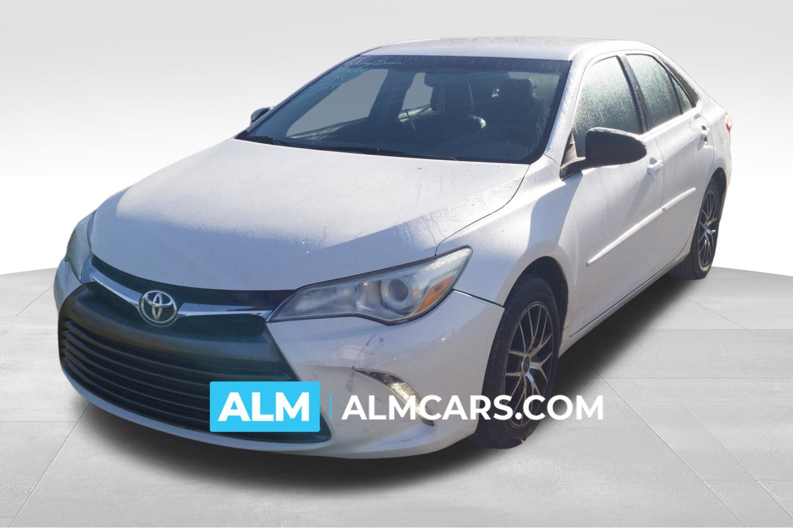 Used 2017 Toyota Camry XLE FWD image 1