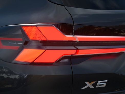 New 2026 BMW X5 xDrive50e w/ Climate Comfort Package image 8