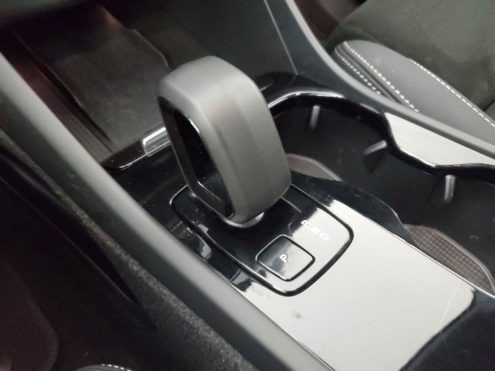 Used 2023 Volvo C40 P8 Recharge Ultimate AWD/4WD image 32