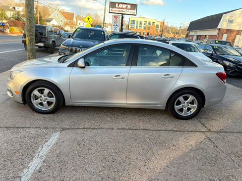 Used 2016 Chevrolet Cruze LT w/ Technology Package image 4