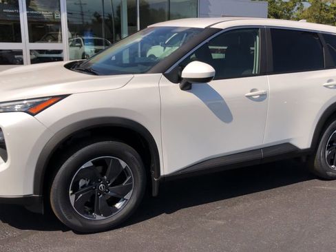 New 2026 Nissan Rogue SV w/ Cold Weather Package image 4