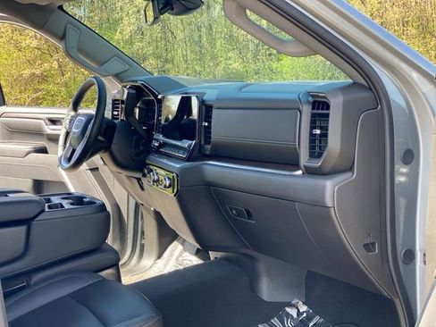 Used 2025 GMC Sierra 1500 SLT image 24
