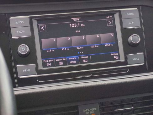 Used 2024 Volkswagen Jetta SE image 13