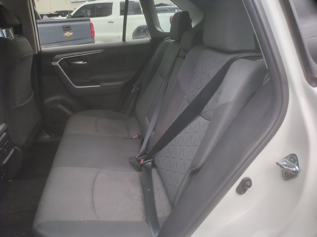 Used 2020 Toyota RAV4 XLE FWD image 14