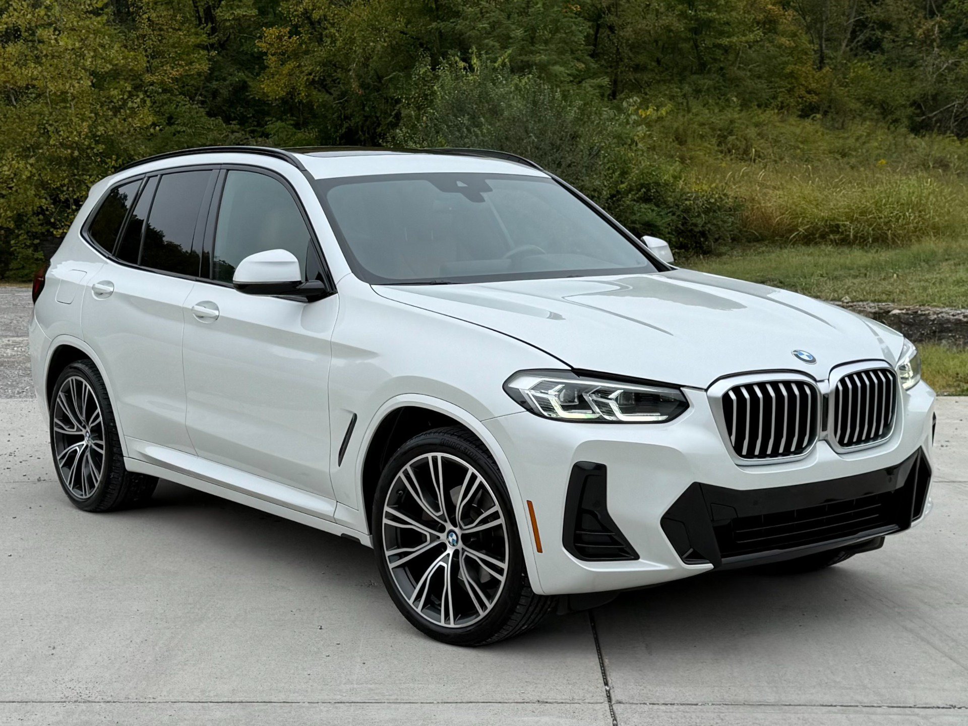Used 2022 BMW X3 xDrive30i w/ M Sport Package 2 AWD/4WD image 1
