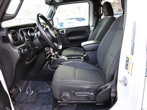 Used 2021 Jeep Wrangler Unlimited Sport image 15