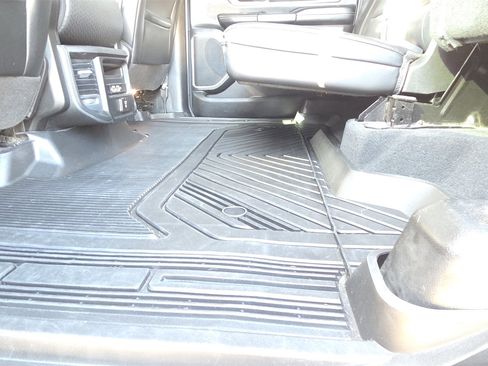 Used 2019 RAM 1500 Laramie image 24