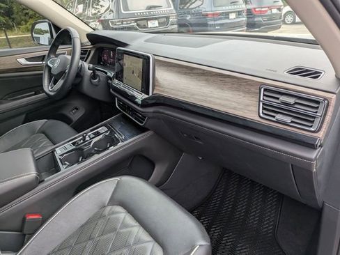 Used 2025 Volkswagen Atlas SEL Premium R-Line AWD/4WD image 37