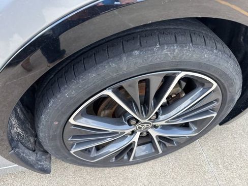 Used 2024 Toyota Prius XLE image 9