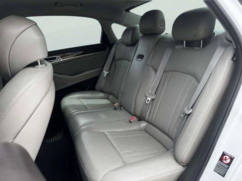Used 2019 Genesis G80 3.8 RWD image 40
