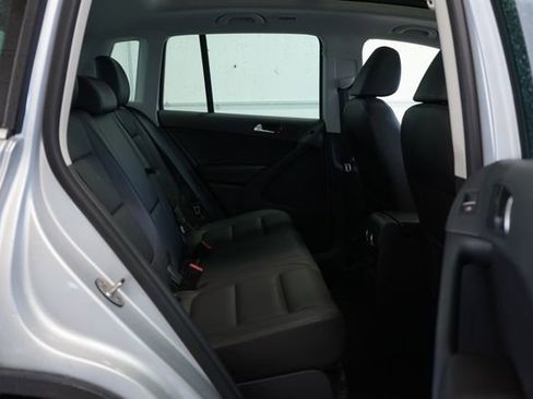 Used 2017 Volkswagen Tiguan Wolfsburg Edition image 32