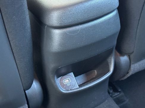 Used 2023 Hyundai Kona SE image 13