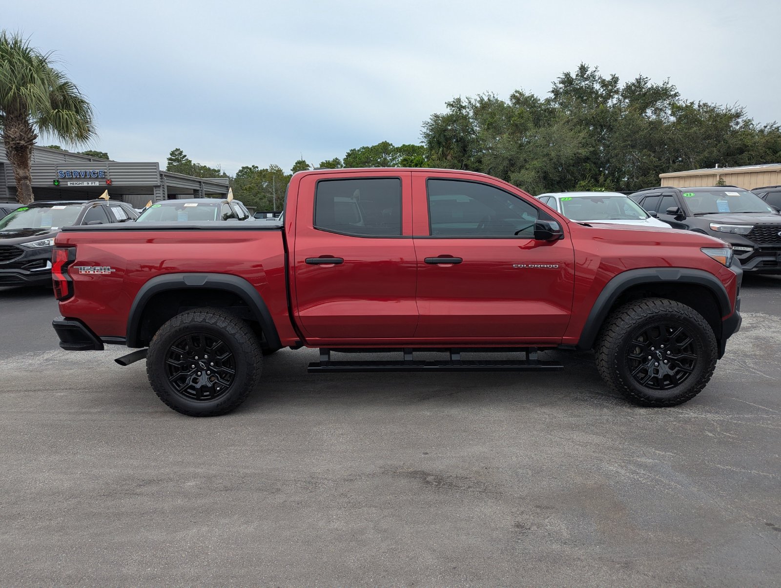 Used 2023 Chevrolet Colorado Trail Boss w/ Technology Package AWD/4WD image 3