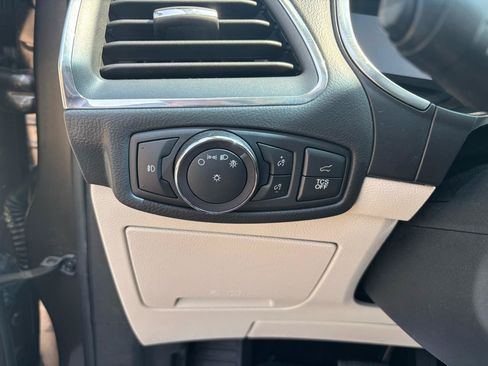 Used 2019 Ford Edge Titanium w/ Equipment Group 301A AWD/4WD image 15