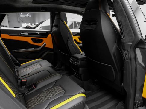 Used 2024 Lamborghini Urus S AWD/4WD image 44