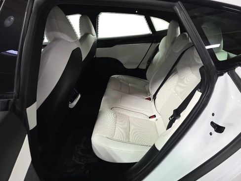 Used 2022 Tesla Model S Plaid image 10