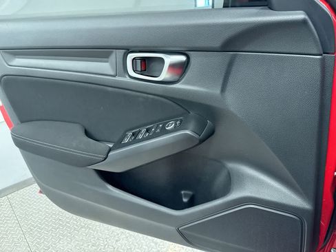 Used 2025 Honda Civic Sport image 29