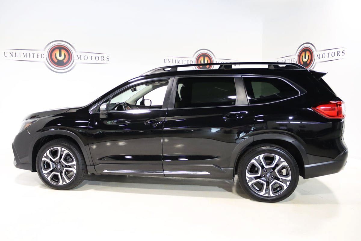 Used 2023 Subaru Ascent Limited w/ Technology Package AWD/4WD image 33